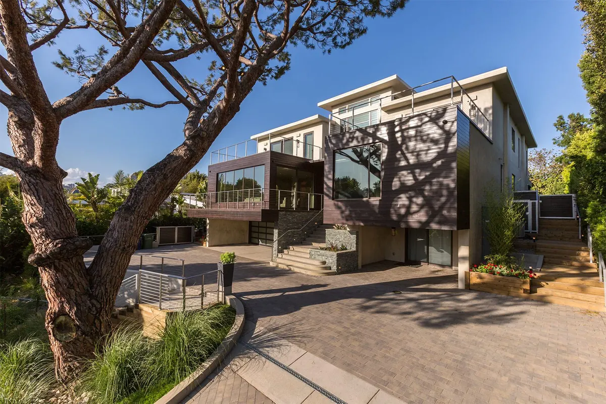 GigaCrete custom home exterior built with the GigaHouse panel system